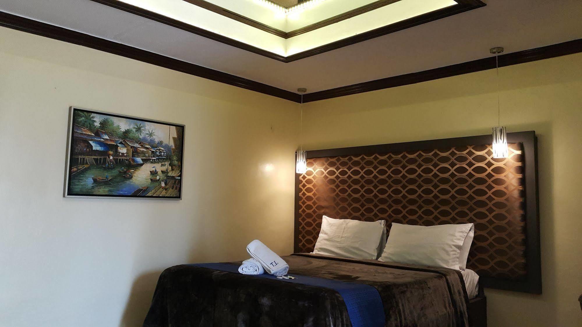 เทรเชอร์ ไอส์แลนด์ รีสอร์ต Hotel โอลองกาโป ภายนอก รูปภาพ