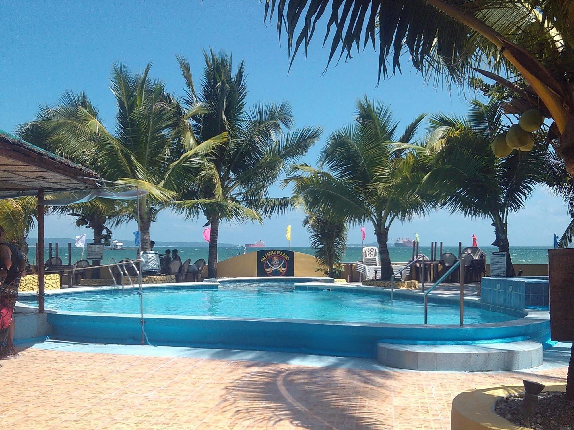 เทรเชอร์ ไอส์แลนด์ รีสอร์ต Hotel โอลองกาโป ภายนอก รูปภาพ