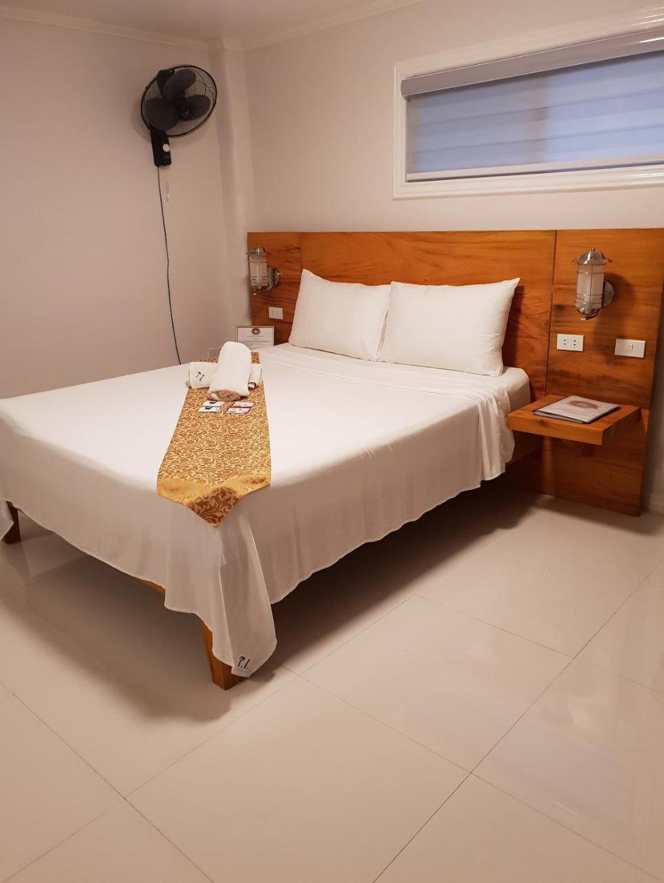 เทรเชอร์ ไอส์แลนด์ รีสอร์ต Hotel โอลองกาโป ภายนอก รูปภาพ