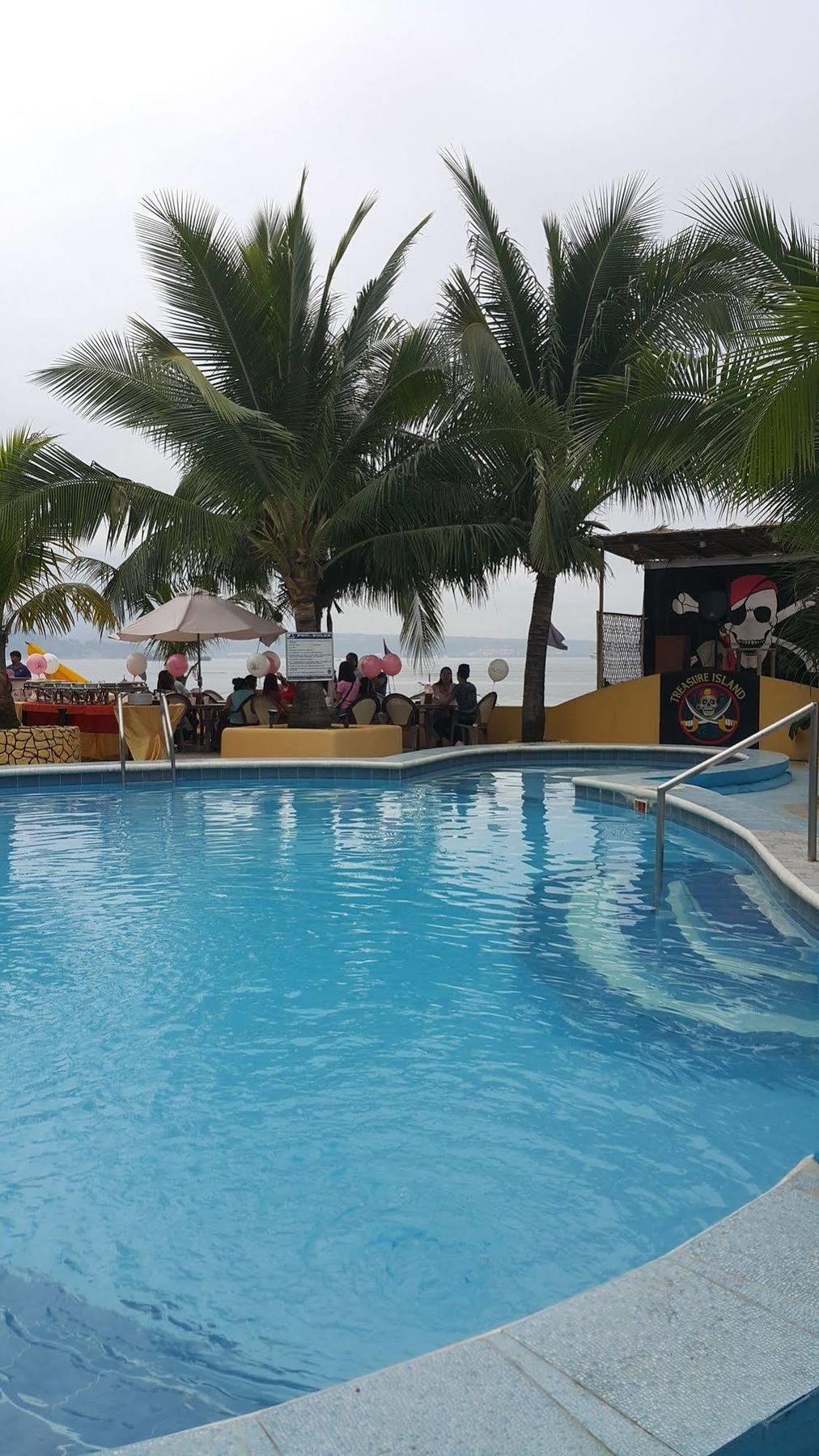 เทรเชอร์ ไอส์แลนด์ รีสอร์ต Hotel โอลองกาโป ภายนอก รูปภาพ