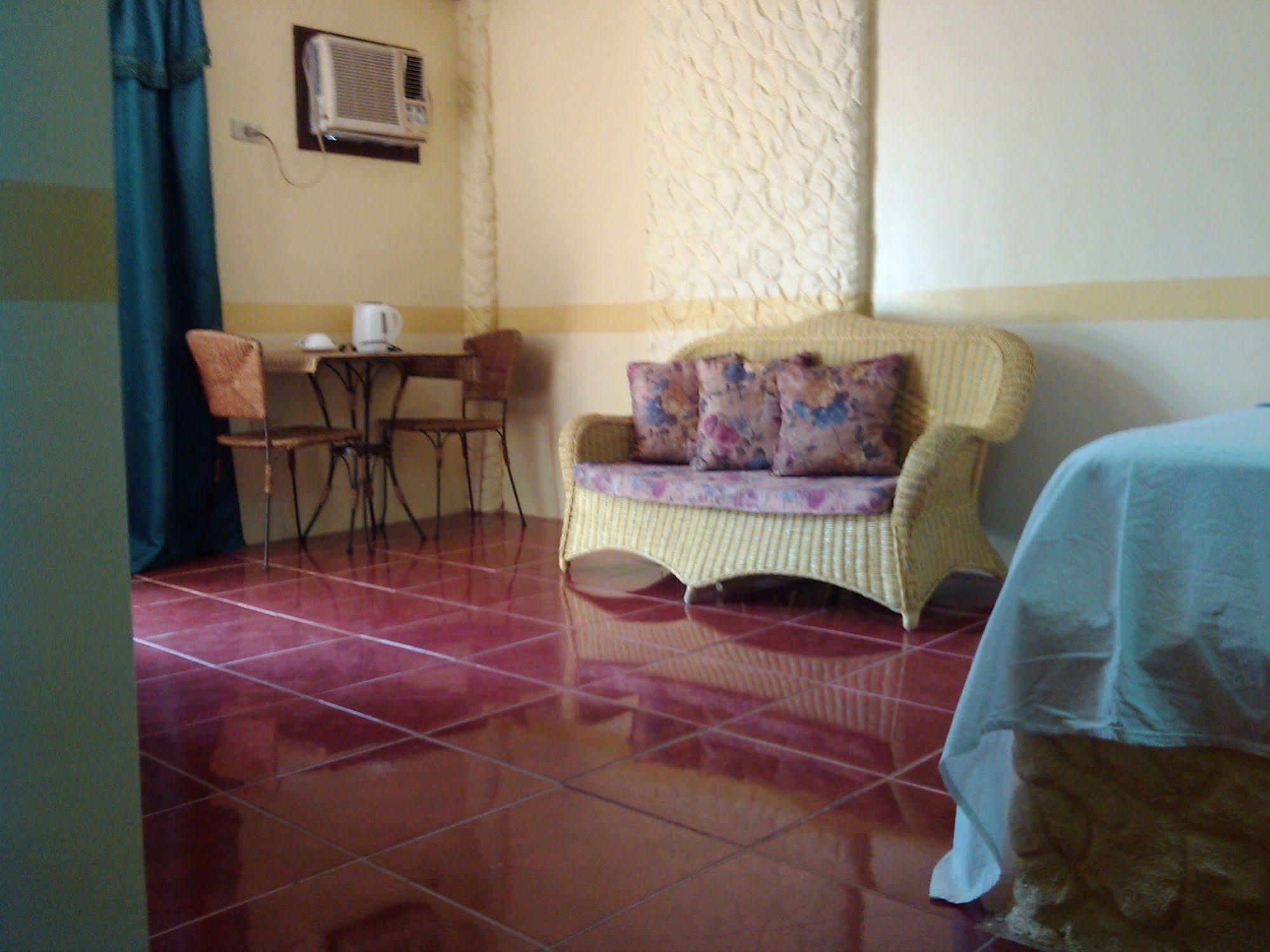 เทรเชอร์ ไอส์แลนด์ รีสอร์ต Hotel โอลองกาโป ภายนอก รูปภาพ